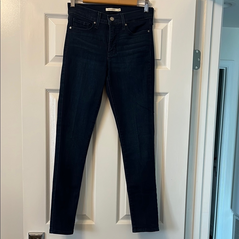 Levi’s 311 Shaping Skinny Dark Blue Jeans